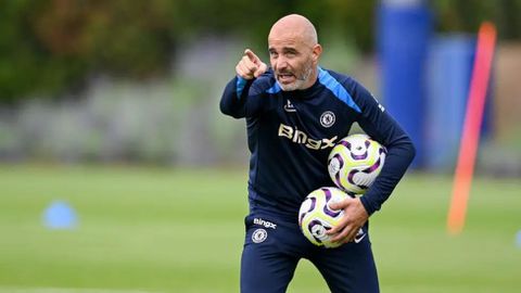 Chelsea manager Enzo Maresca