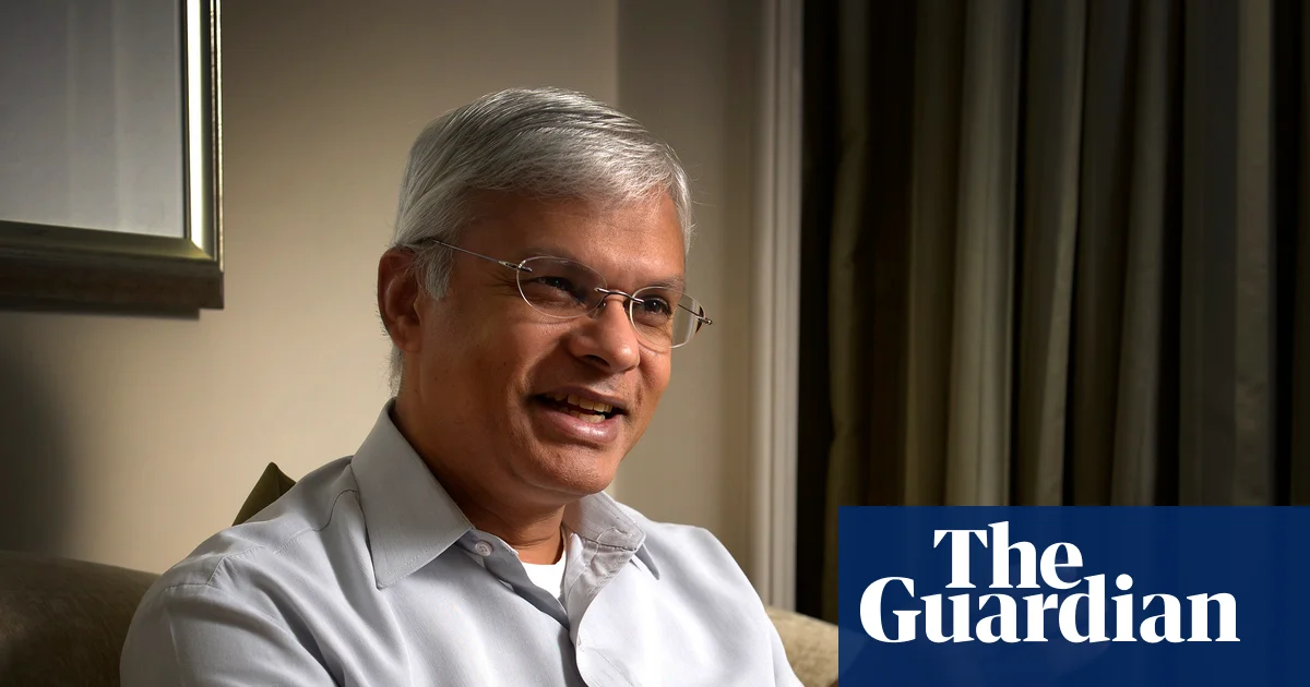 Former Bush adviser charged with amassing top secret files