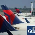Two Delta planes collide while on the taxiway in New York