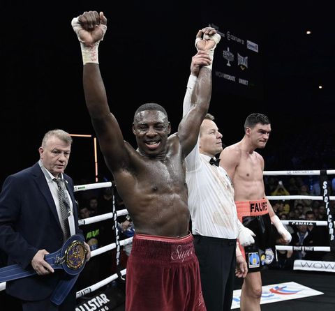 See British boxer Dan Azeez record a knock out win against Sulaimon Adeosun in Lagos.