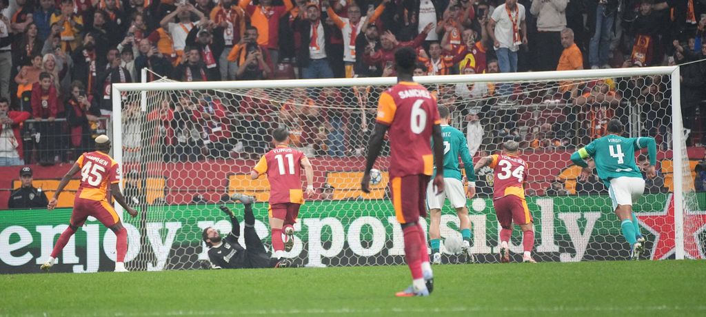 Victor Osimhen celebrates his goal with teammates during group phase match between Galatasaray and Liverpool in Istanbul